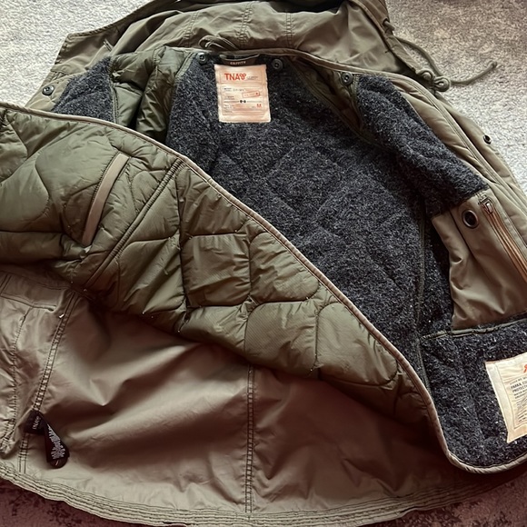 TNA GREEN JACKET - Picture 2 of 5